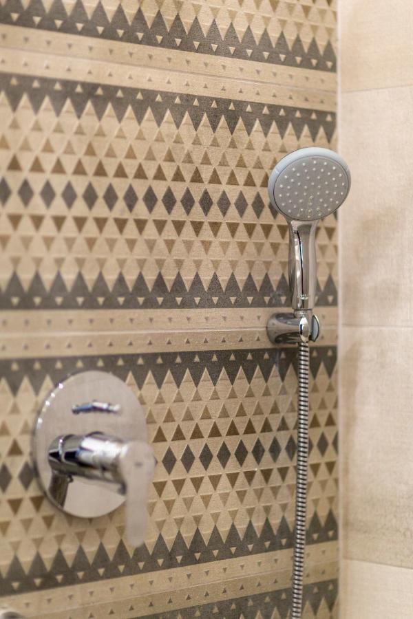 Luxury Quentin 3 Bedrm, 2 Bathrm Apartman