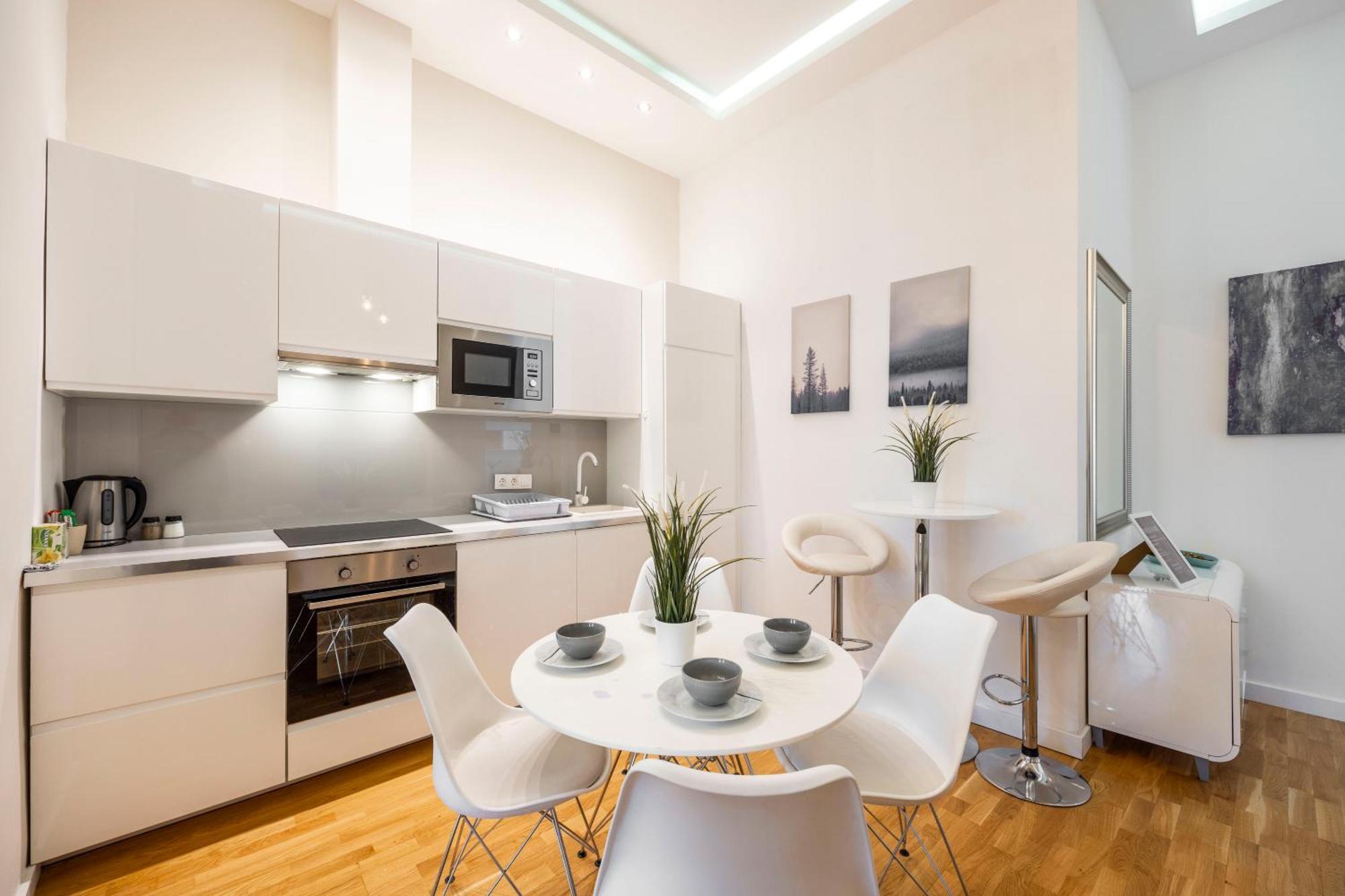 Luxury Quentin 3 Bedrm, 2 Bathrm Apartman *